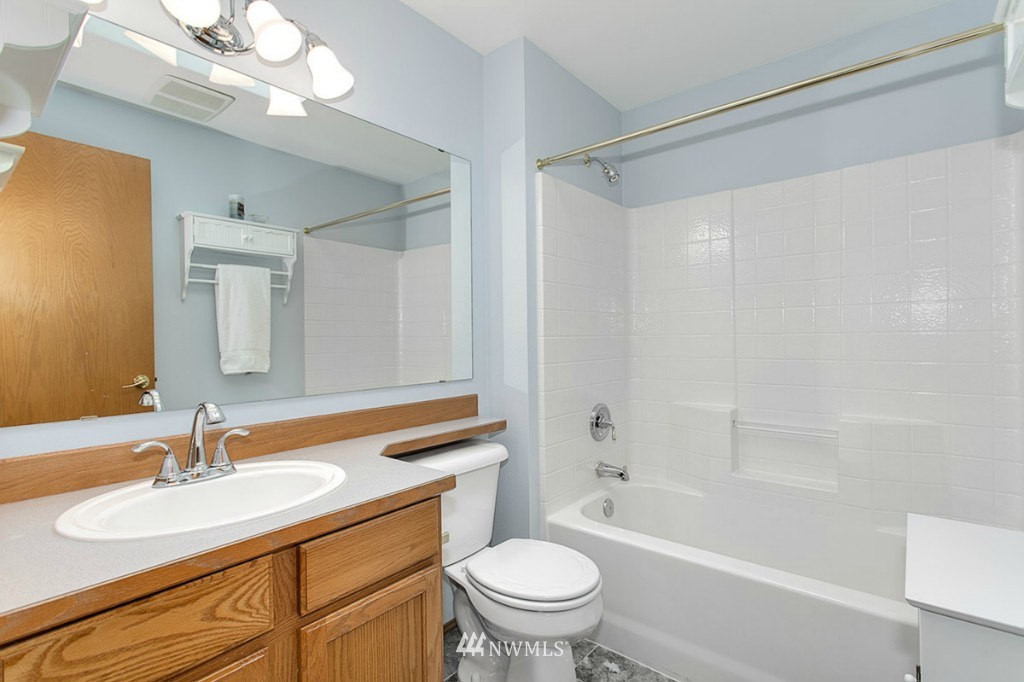 3328 200th Place Southeast Bothell, WA 98012 - Photo 13 of 20