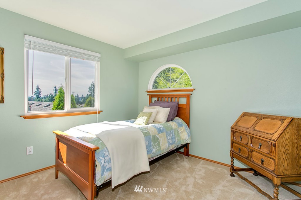 3328 200th Place Southeast Bothell, WA 98012 - Photo 16 of 20