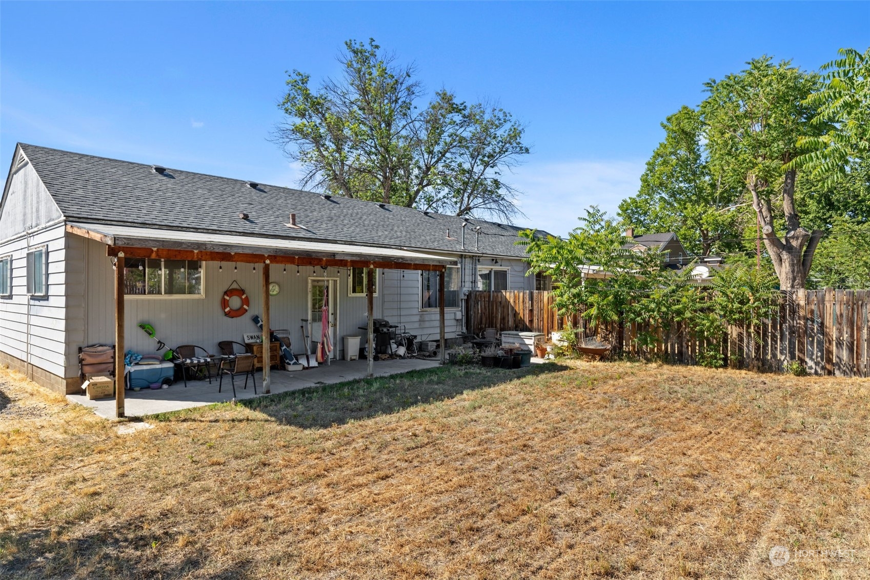 508 Delafield Avenue Richland, WA 99352 - Photo 18 of 22 a view of a house with a patio