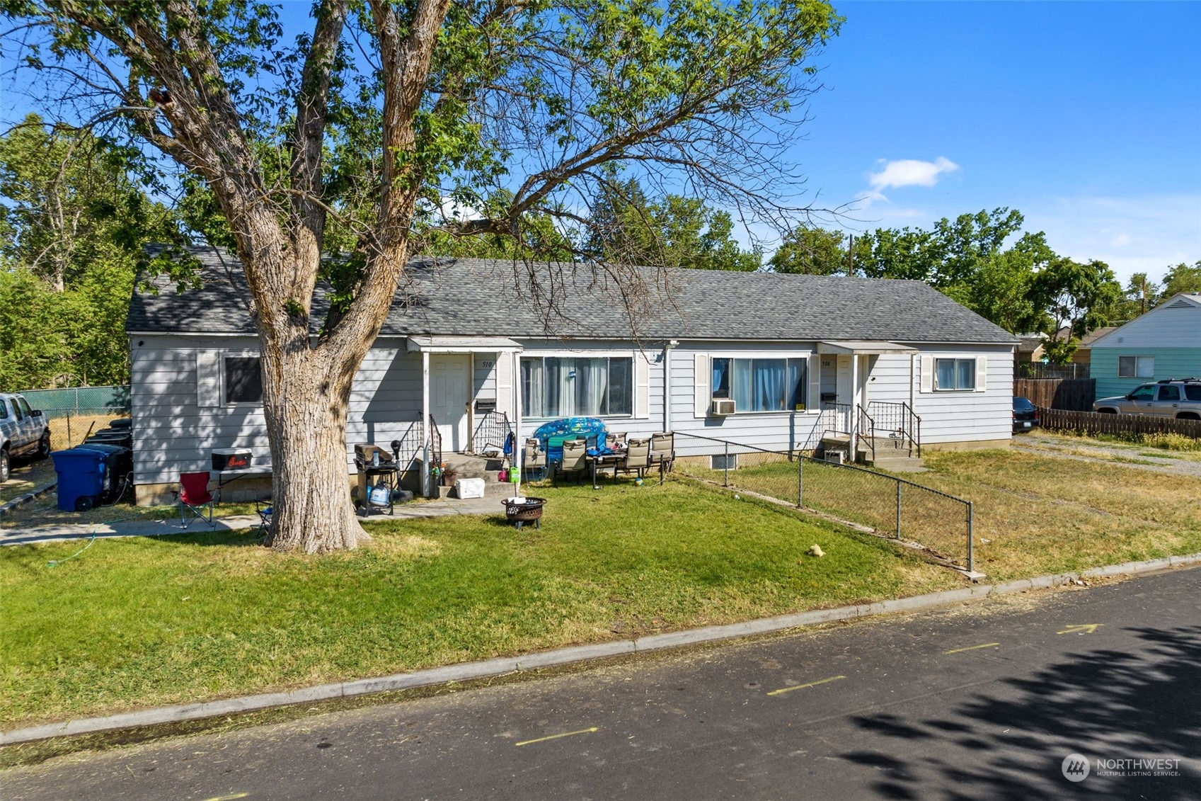 508 Delafield Avenue Richland, WA 99352 - Photo 19 of 22 a view of a house with a yard patio and sitting area
