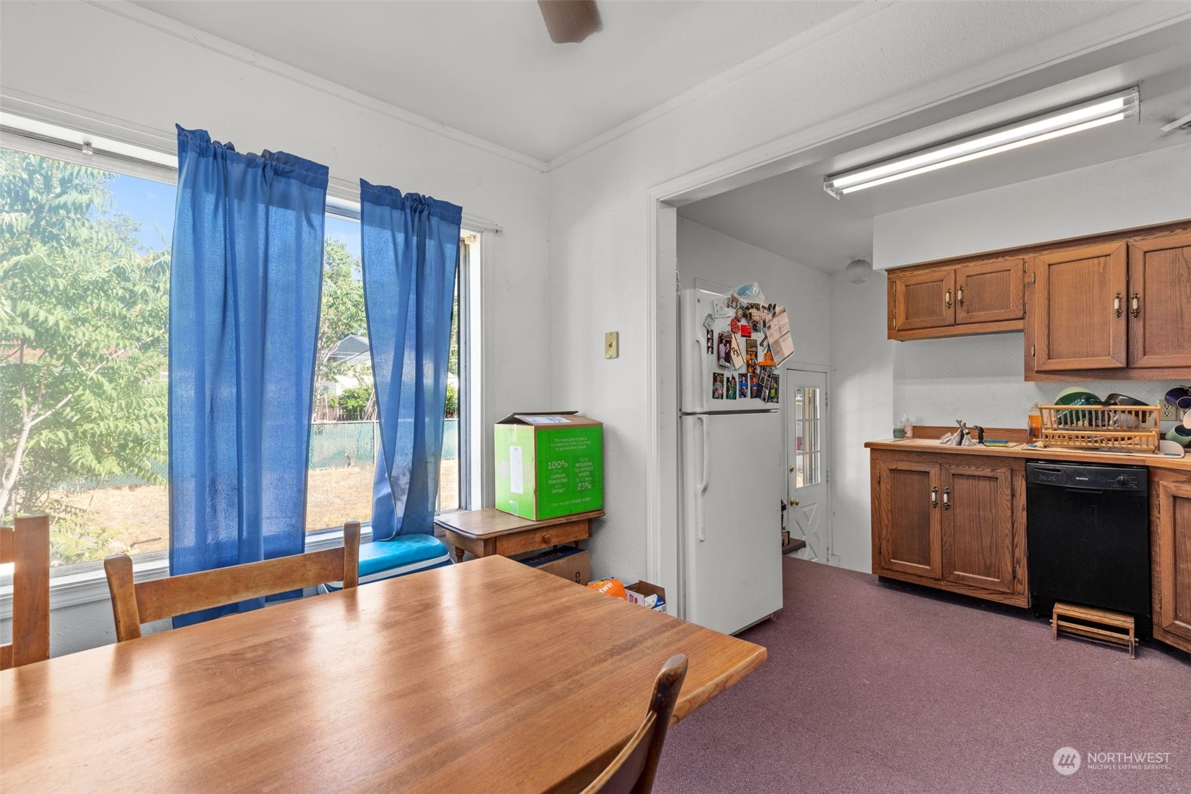 508 Delafield Avenue Richland, WA 99352 - Photo 10 of 22 a workspace with furniture and window