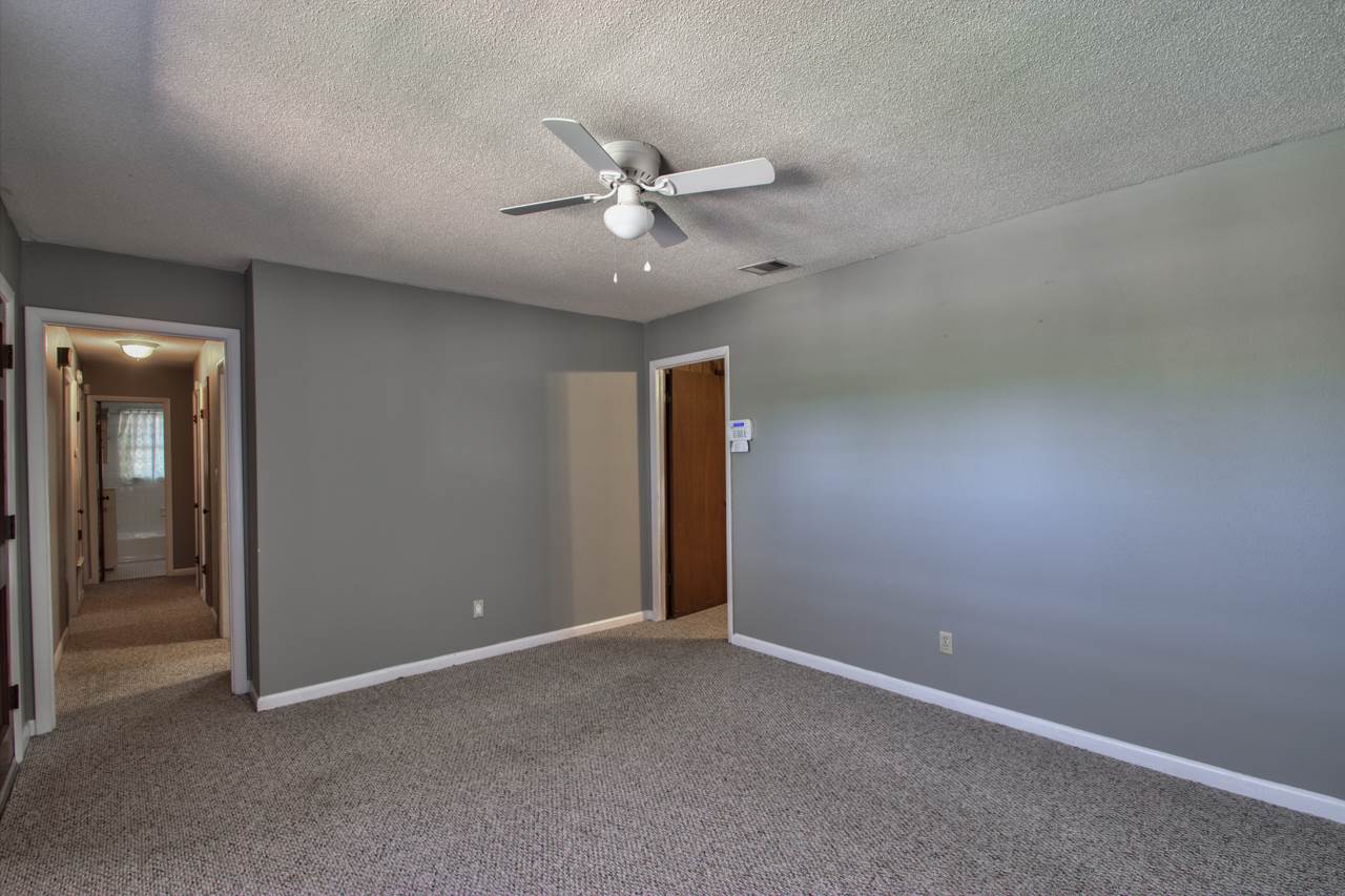 3002 Jim Lee Road Tallahassee, FL 32301 - Photo 28 of 32 Gallery Image 28