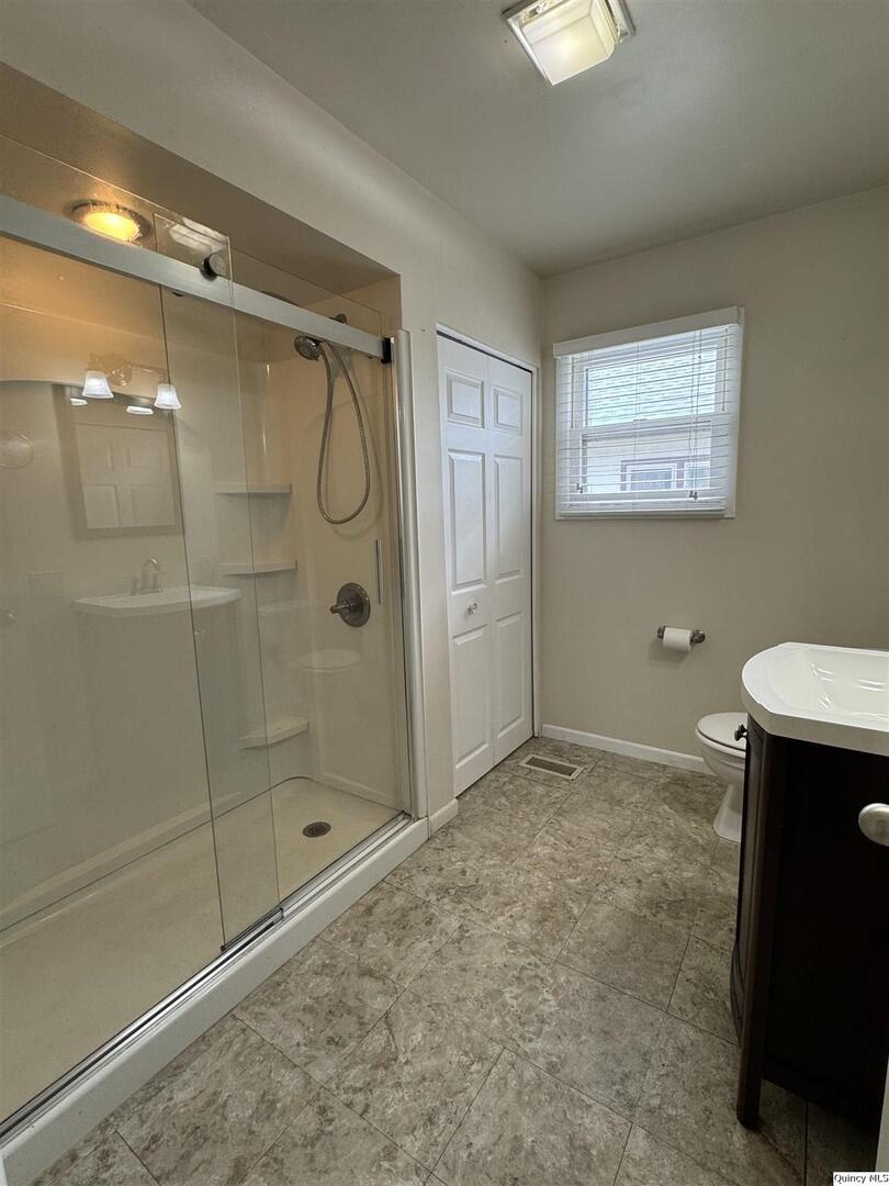 627 South 20th Street Quincy, IL 62301 - Photo 5 of 17