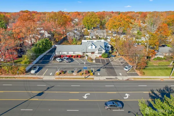 $3,500 | 1818 Oak Tree Road, Edison, NJ 08820