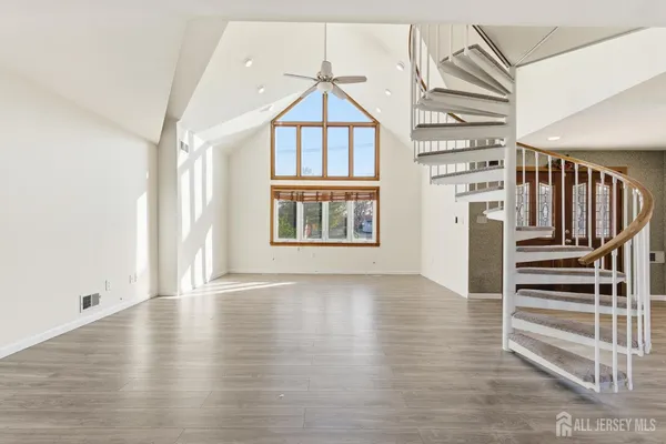 $3,500 | 1818 Oak Tree Road, Edison, NJ 08820