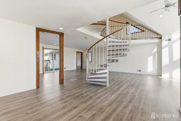 $3,500 | 1818 Oak Tree Road, Edison, NJ 08820