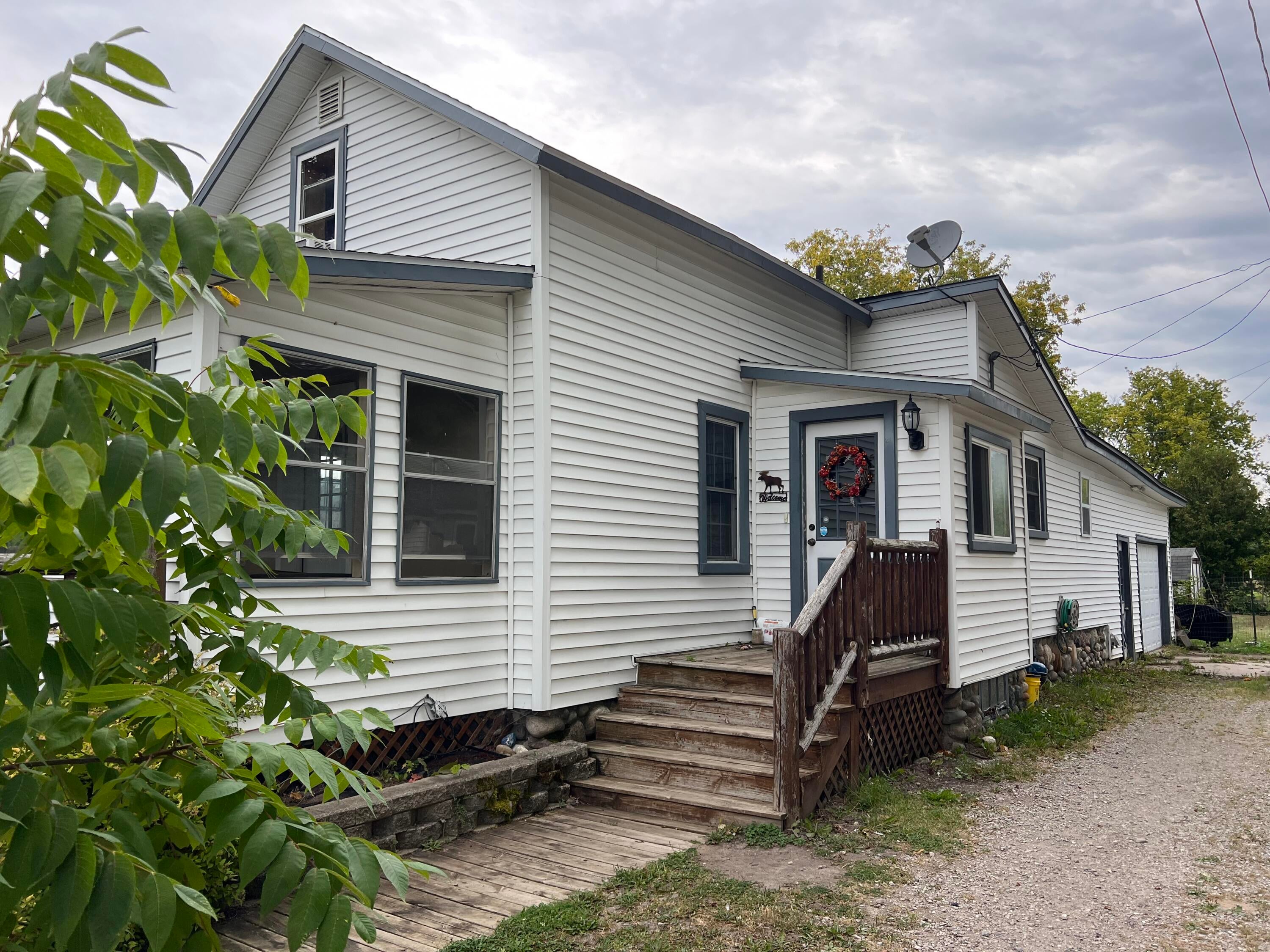 611 3rd Street Cheboygan, MI 49721 - Photo 2 of 14 Gallery Image 2