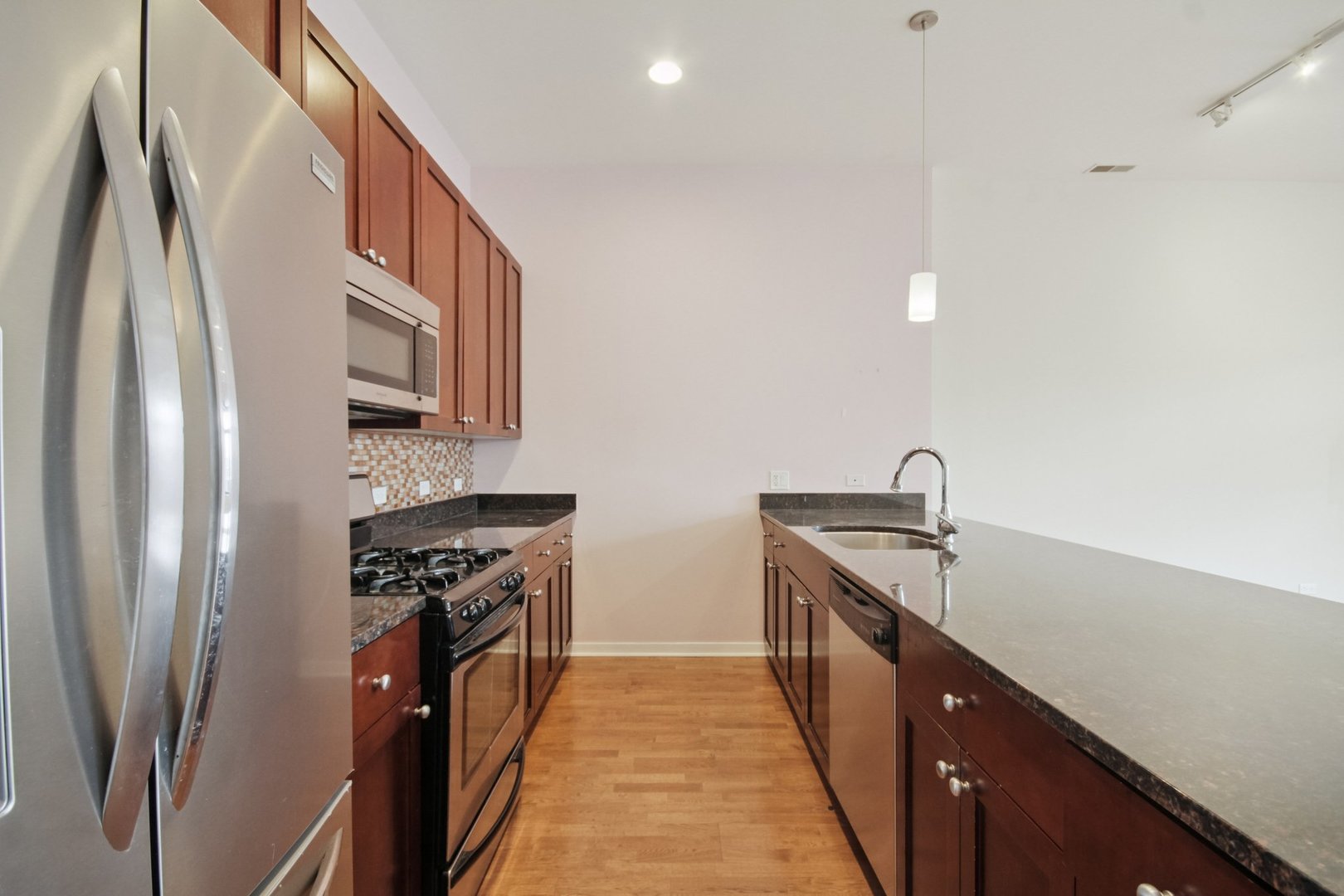 4420 North Clark Street, Unit 301 Chicago, IL 60640 - Photo 4 of 14