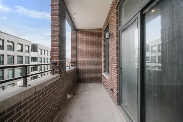 $439,000 | 4420 North Clark Street, Unit 301, Chicago, IL 60640