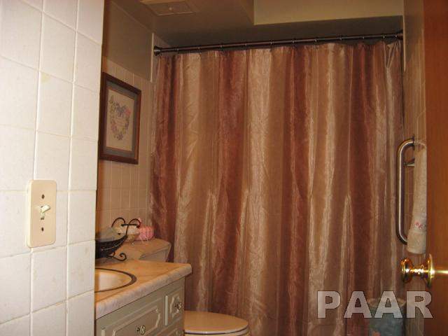 2007 Sheridan Road Pekin, IL 61554 - Photo 11 of 15