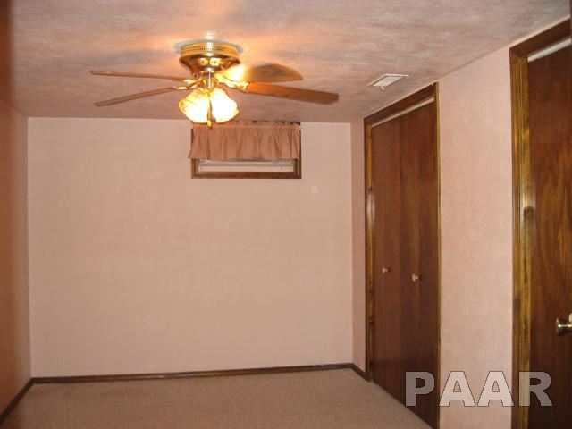 2007 Sheridan Road Pekin, IL 61554 - Photo 14 of 15