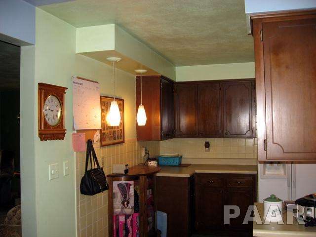 2007 Sheridan Road Pekin, IL 61554 - Photo 6 of 15