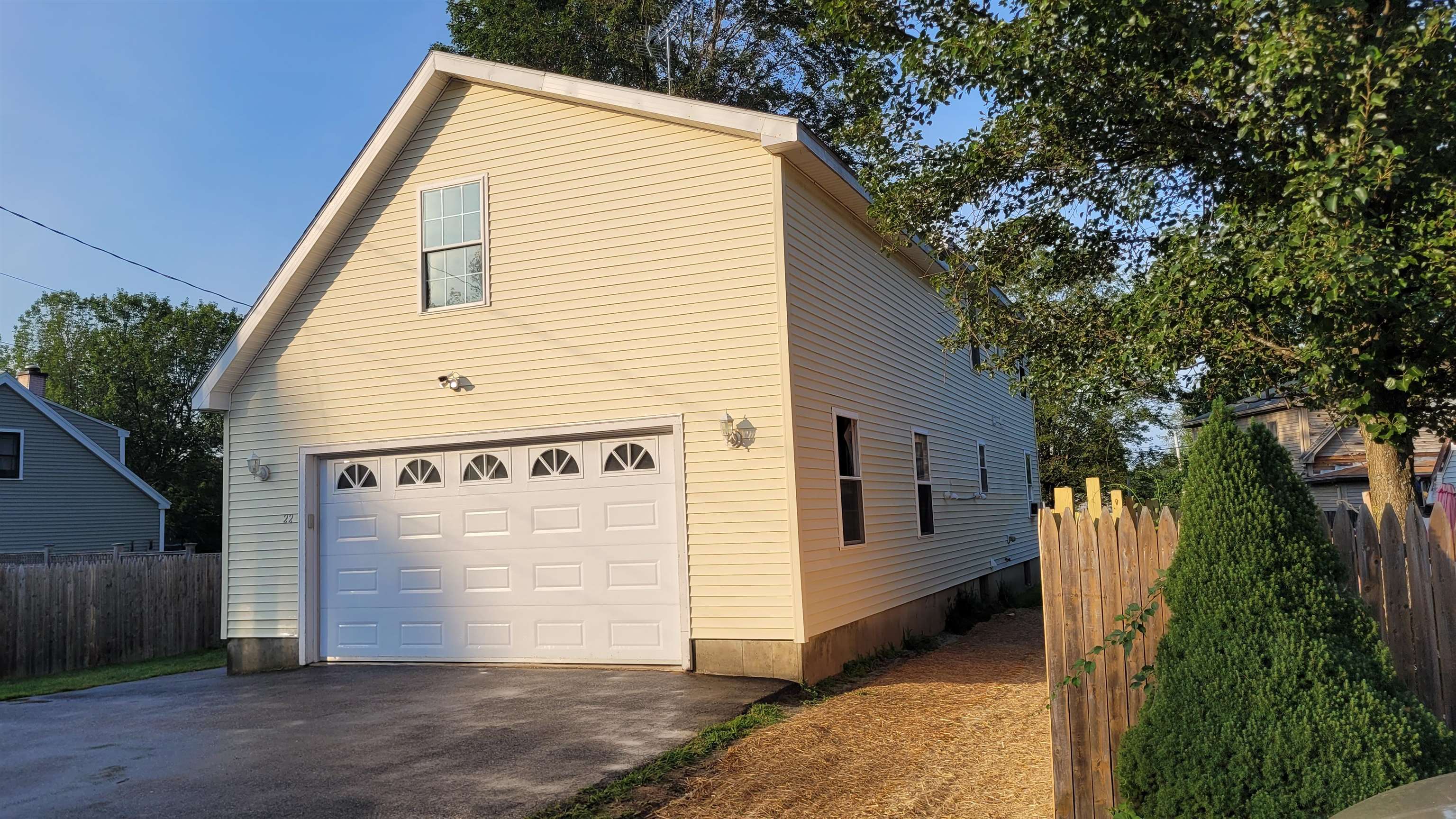 22 State Street Rochester, NH 03867 - Photo 3 of 17