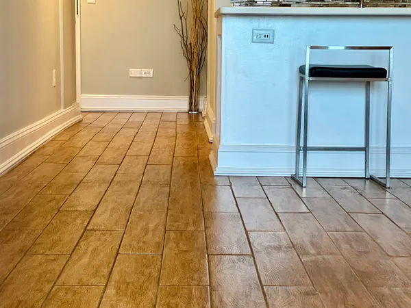 $2,000 | 14 Lockwood Drive, Unit 11A, Charleston, SC 29401