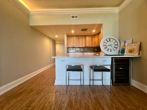 $2,000 | 14 Lockwood Drive, Unit 11A, Charleston, SC 29401