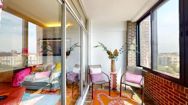 $2,000 | 14 Lockwood Drive, Unit 11A, Charleston, SC 29401