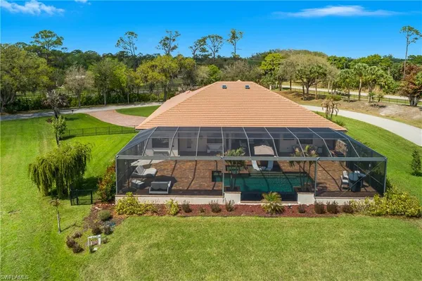 $949,000 | 17210 Serengeti Circle, Alva, FL 33920