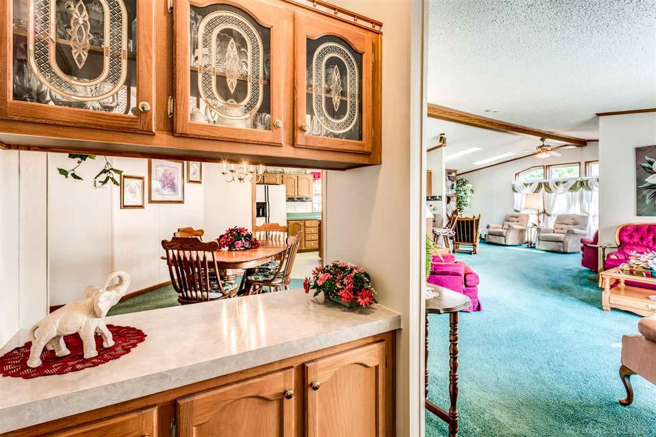 2390 Lakeshore Road Applegate, MI 48401 - Photo 8 of 38
