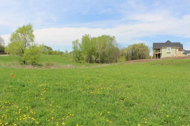 $99,000 | 1780 River Shore Drive, Hastings, MN 55033