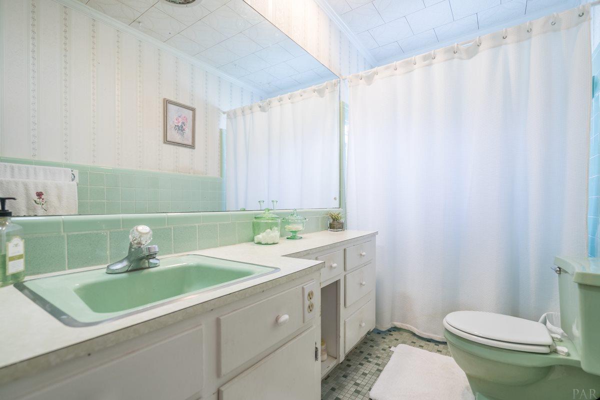 9310 South Loop Road Pensacola, FL 32507 - Photo 15 of 19 Gallery Image 15