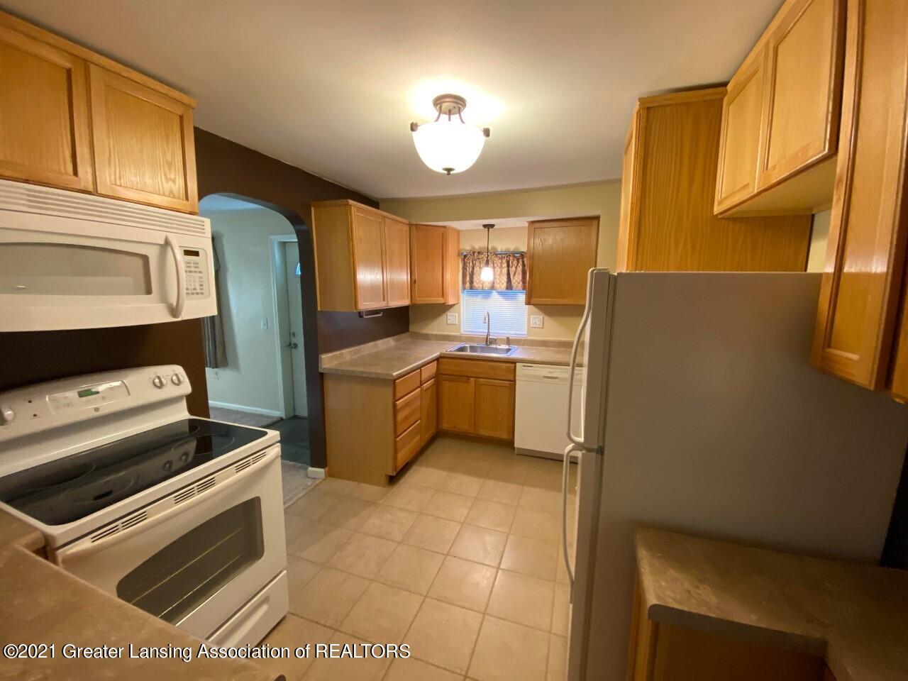 6247 Cooper Road Lansing, MI 48911 - Photo 10 of 29 thumbnail_IMG_3194