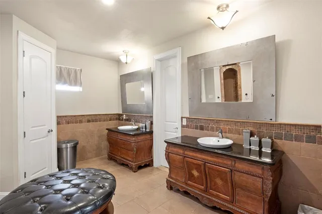 $1,432,000 | 219 Mohundro Road, Ferris, TX 75125