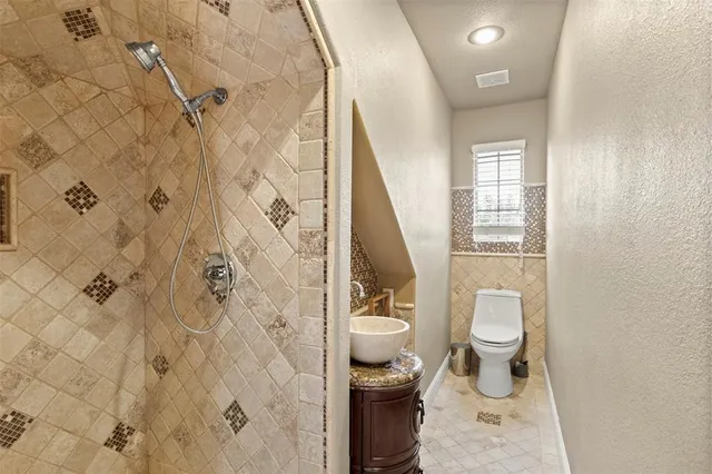 $1,432,000 | 219 Mohundro Road, Ferris, TX 75125