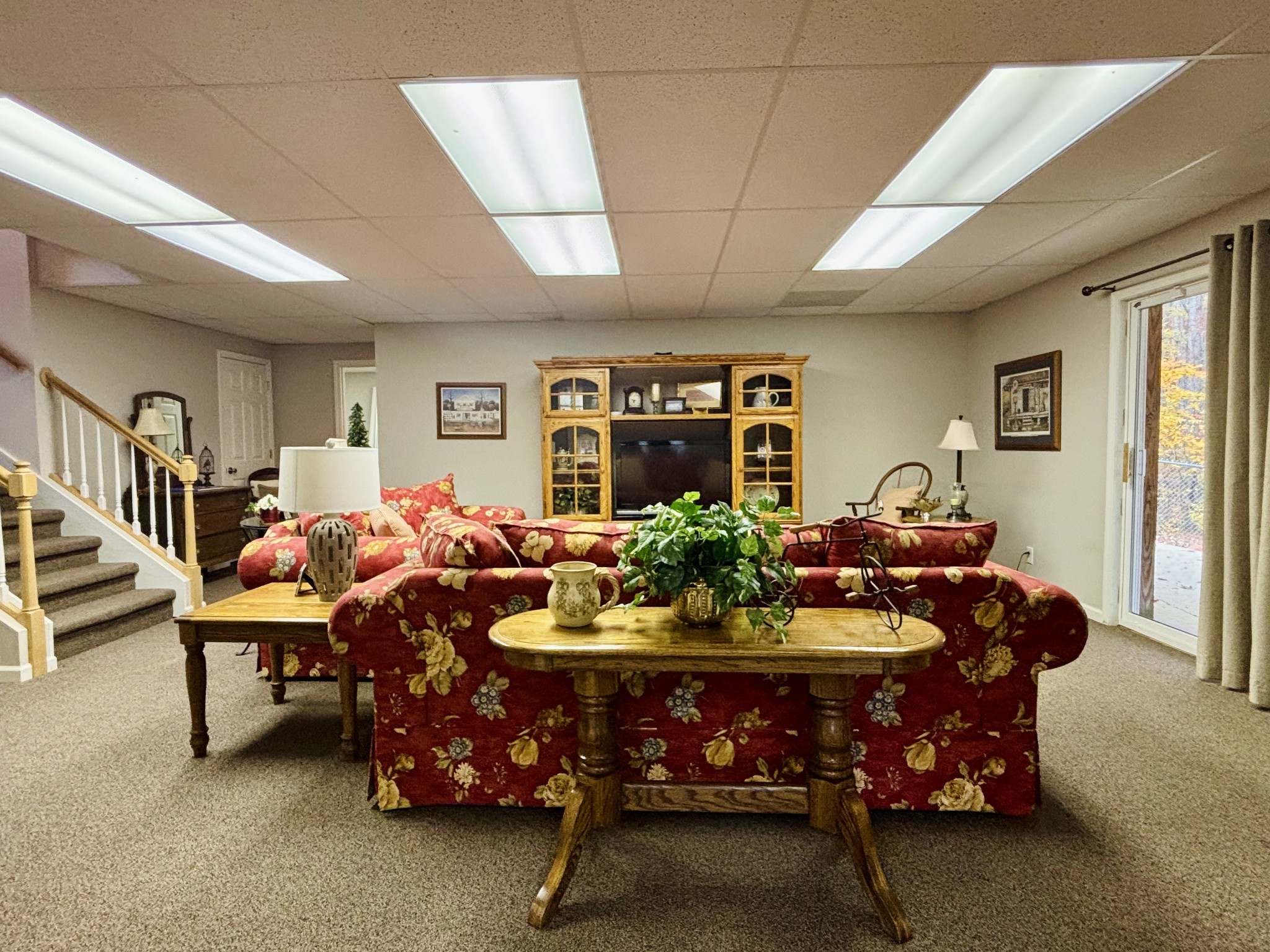 498 Dearman Street Smithville, TN 37166 - Photo 29 of 39 a living room with furniture and a table
