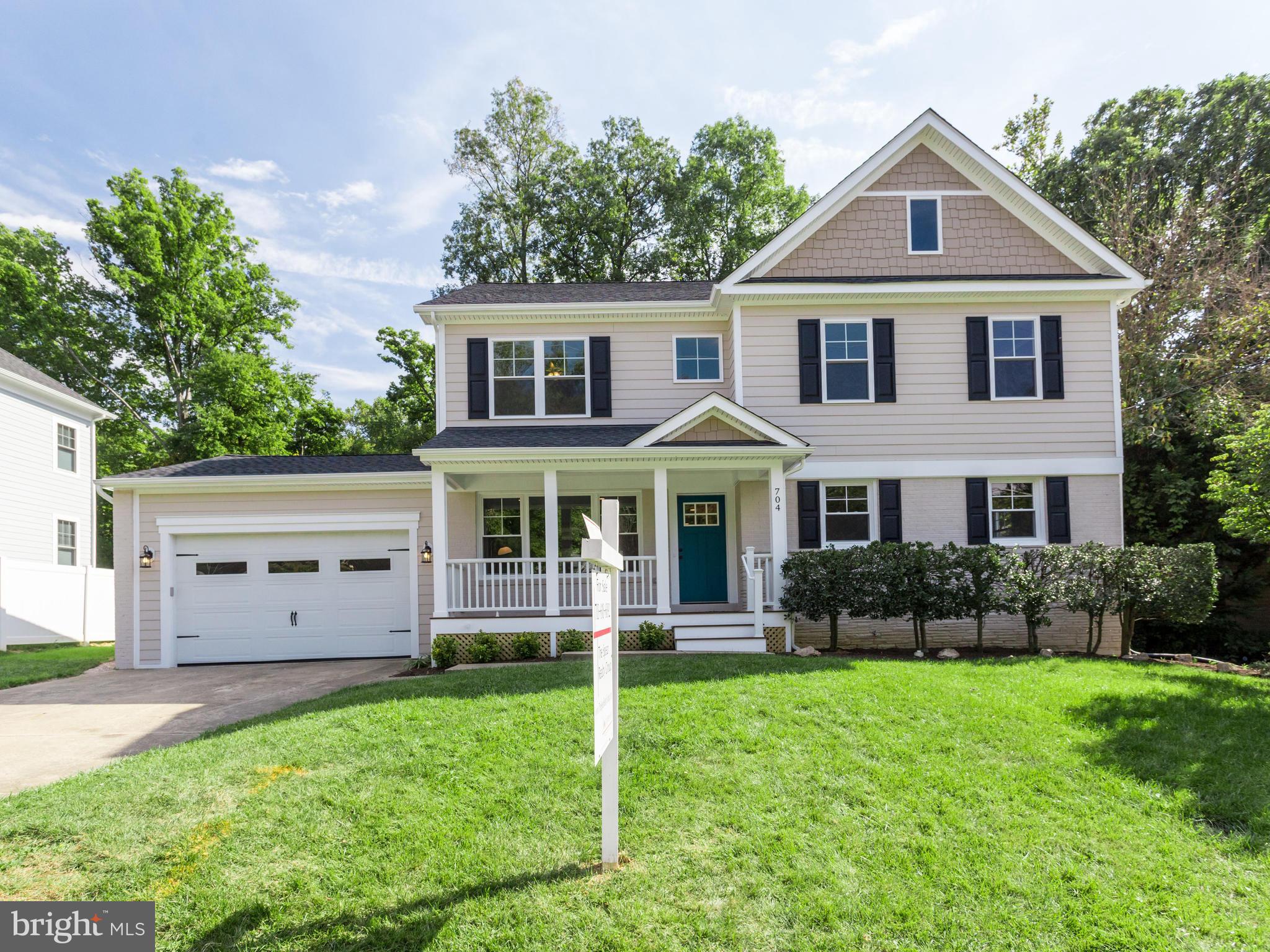 704 Kingsley Road Southwest Vienna, VA 22180 - Photo 1 of 30 Exterior (Front)