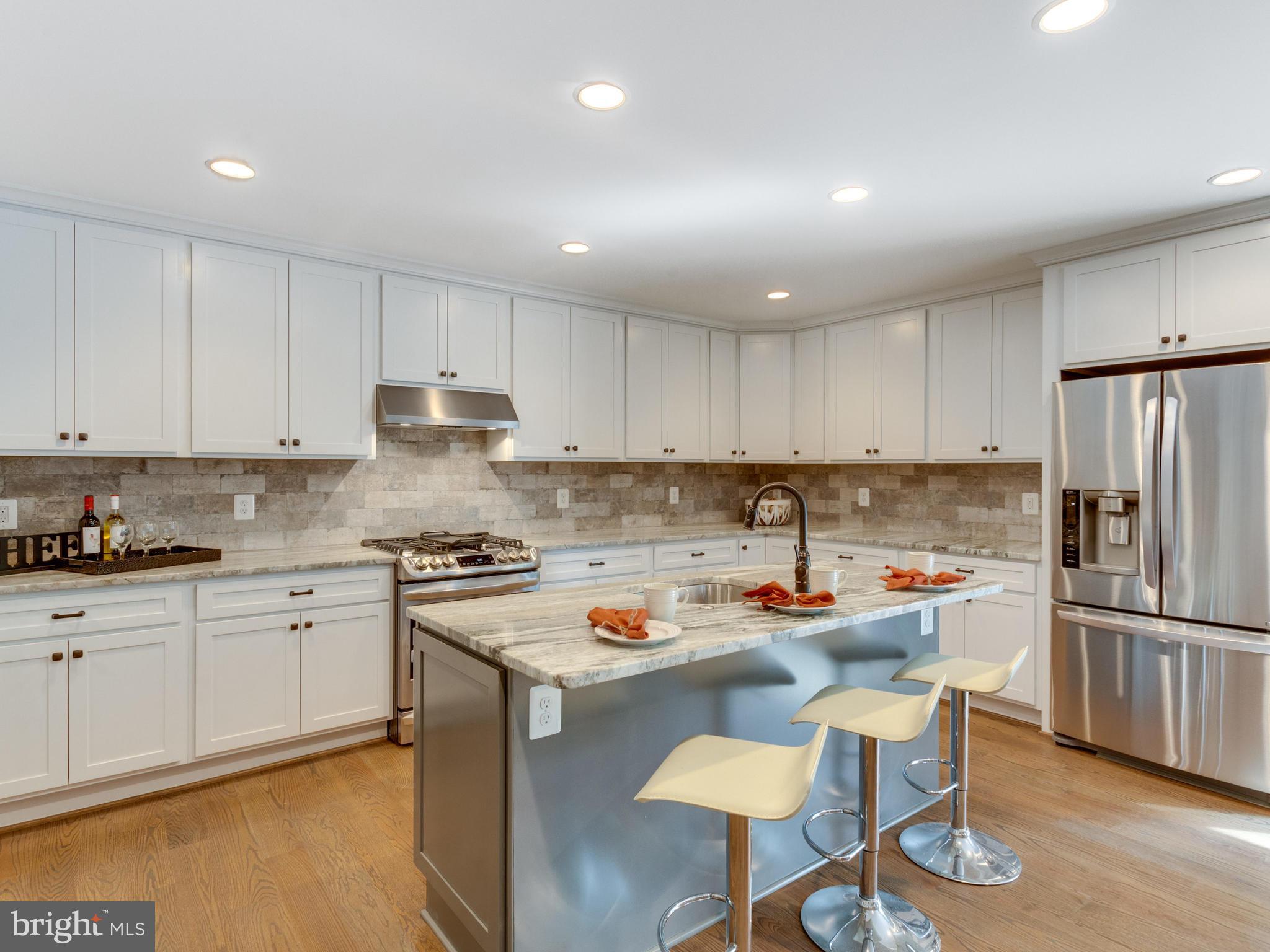 704 Kingsley Road Southwest Vienna, VA 22180 - Photo 2 of 30 Kitchen