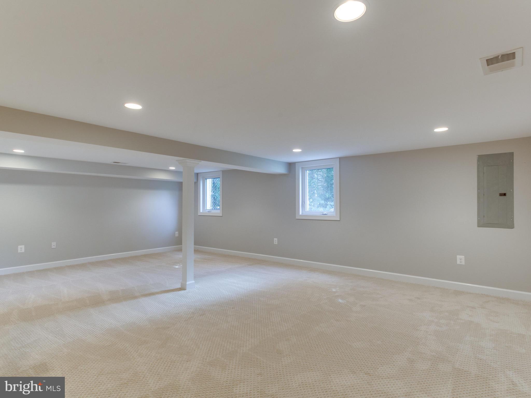 704 Kingsley Road Southwest Vienna, VA 22180 - Photo 26 of 30 Bath