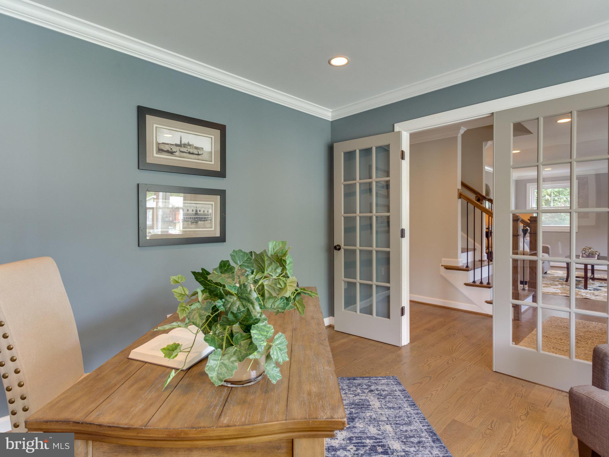 704 Kingsley Road Southwest Vienna, VA 22180 - Photo 6 of 30 Interior (General)