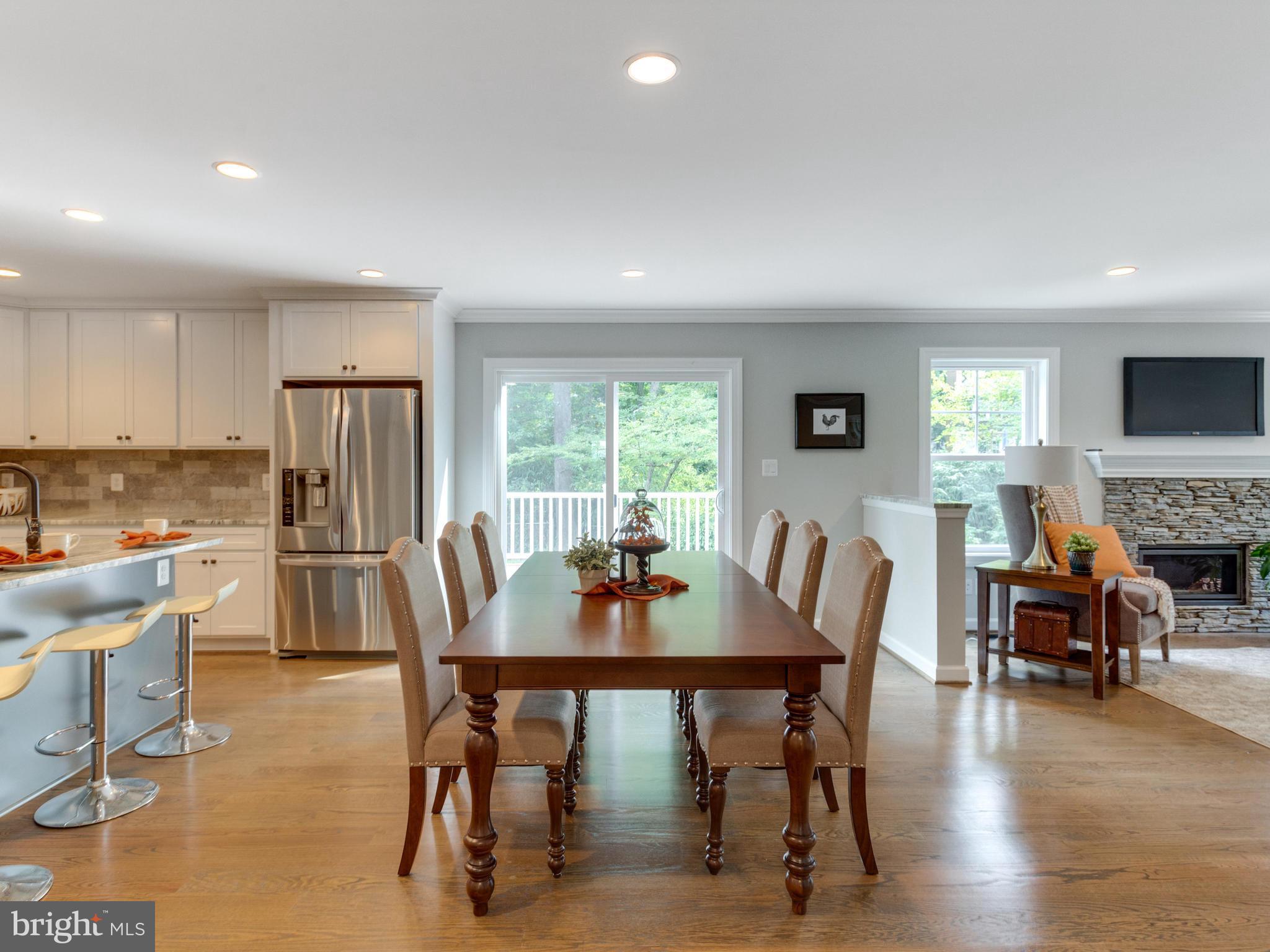 704 Kingsley Road Southwest Vienna, VA 22180 - Photo 8 of 30 Dining Room