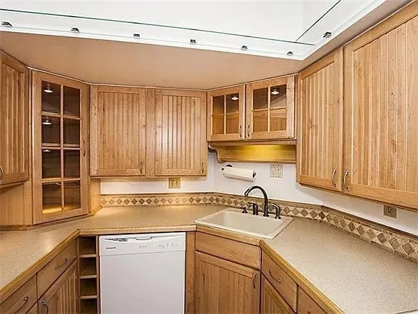 $4,100 | 125 Pleasant Street, Unit 309, Brookline, MA 02446