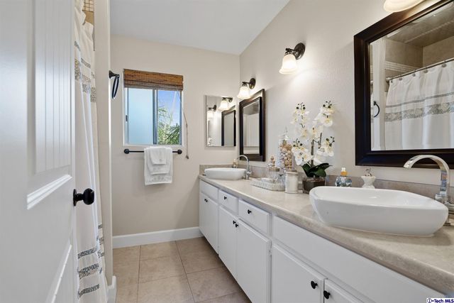 $470,000 | 3010 Montrose Avenue, Unit 31, La Crescenta, CA 91214