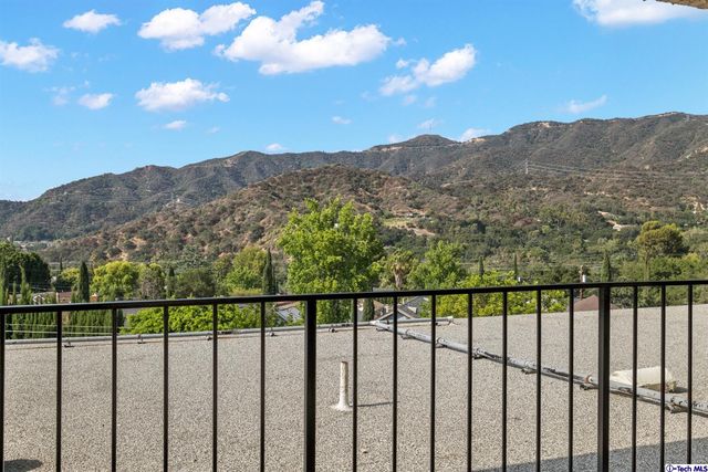 $470,000 | 3010 Montrose Avenue, Unit 31, La Crescenta, CA 91214