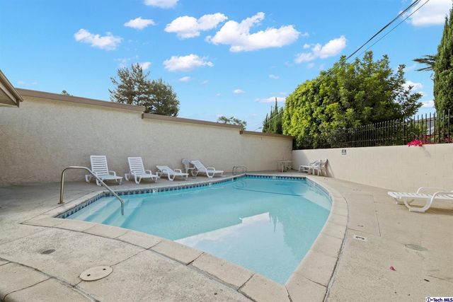 $470,000 | 3010 Montrose Avenue, Unit 31, La Crescenta, CA 91214