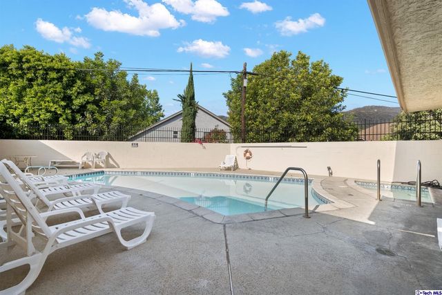 $470,000 | 3010 Montrose Avenue, Unit 31, La Crescenta, CA 91214