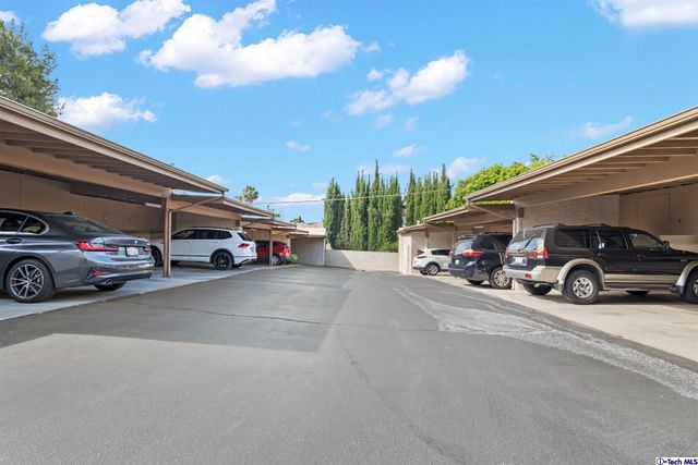 $470,000 | 3010 Montrose Avenue, Unit 31, La Crescenta, CA 91214