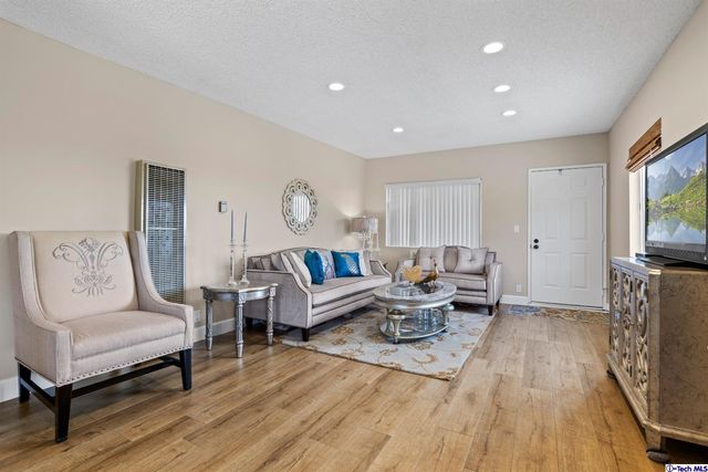 $470,000 | 3010 Montrose Avenue, Unit 31, La Crescenta, CA 91214