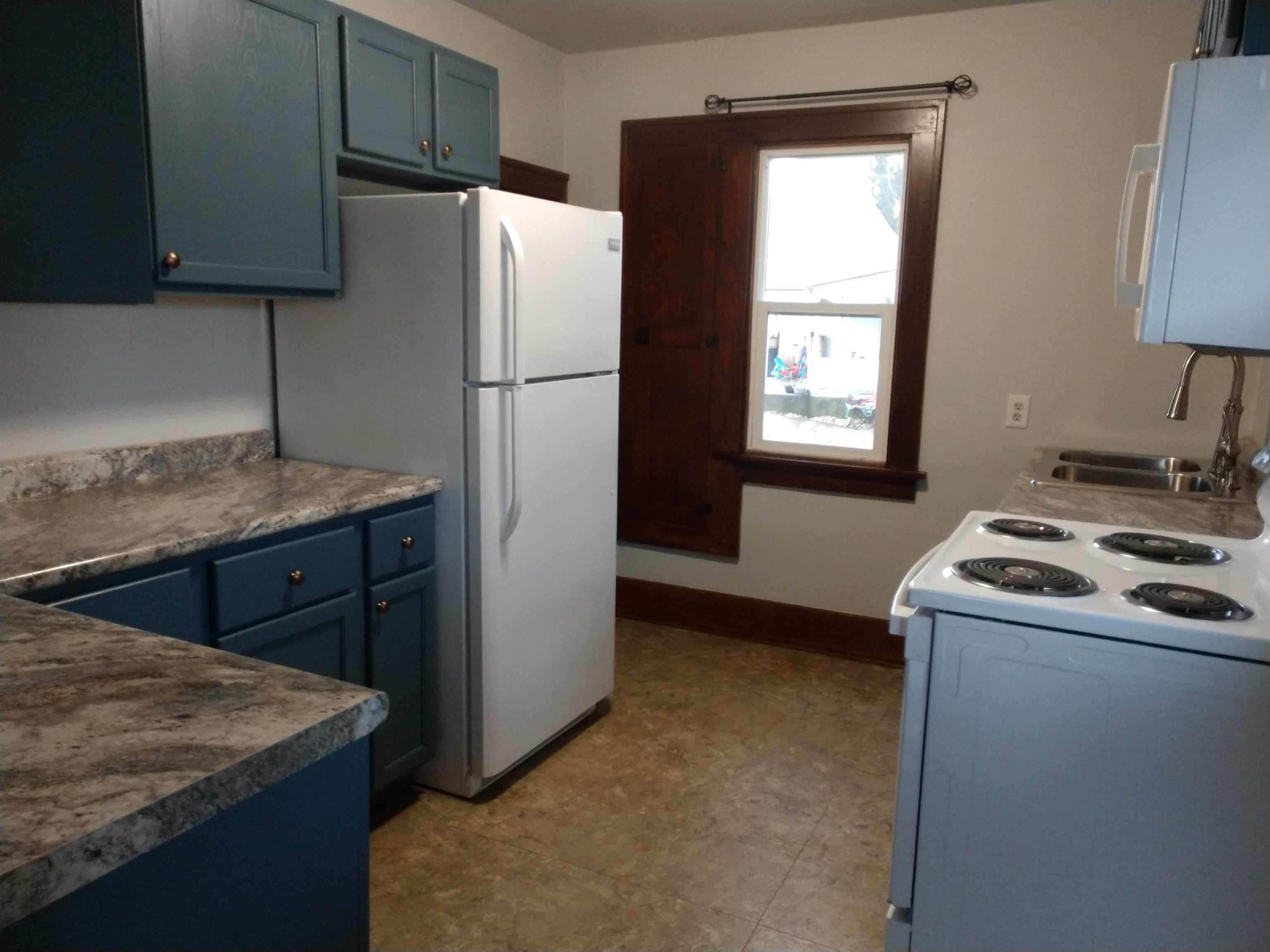 120 East High Street Shullsburg, WI 53586 - Photo 7 of 36