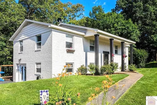 $399,900 | 148 Green Hill Drive, Grand Rivers, KY 42045