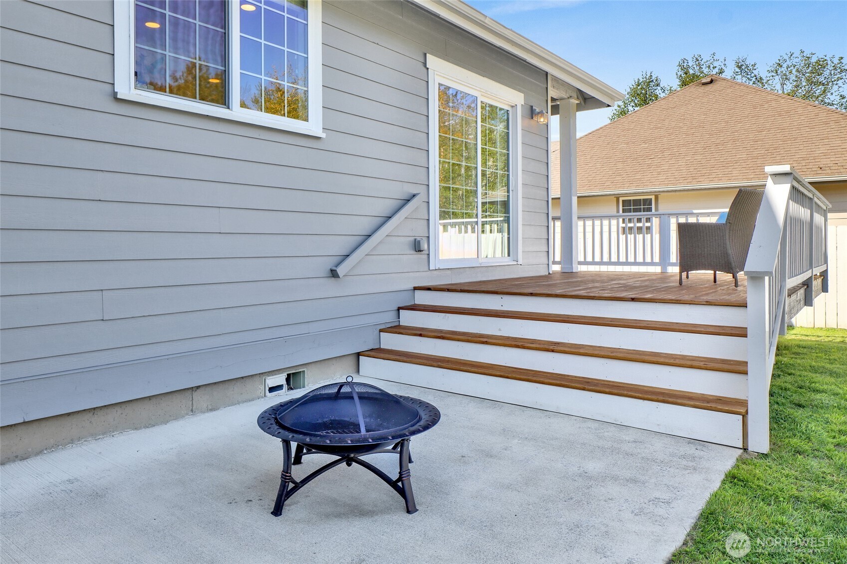 940 Nevada Street Bellingham, WA 98229 - Photo 29 of 31 a backyard of a house with seating space