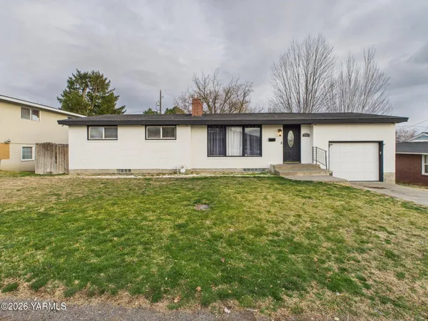 $359,000 | 705 West Concord Avenue, Grandview, WA 98930