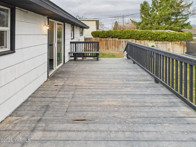 $359,000 | 705 West Concord Avenue, Grandview, WA 98930