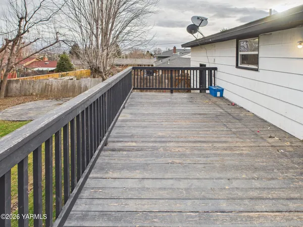 $359,000 | 705 West Concord Avenue, Grandview, WA 98930