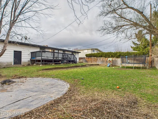 $359,000 | 705 West Concord Avenue, Grandview, WA 98930