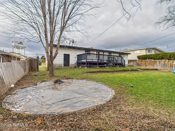 $359,000 | 705 West Concord Avenue, Grandview, WA 98930