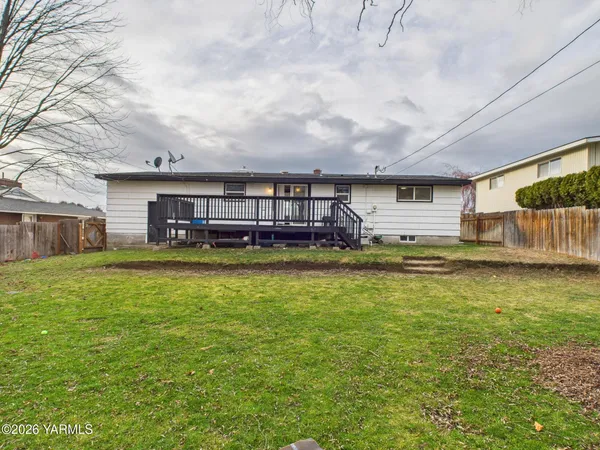 $359,000 | 705 West Concord Avenue, Grandview, WA 98930