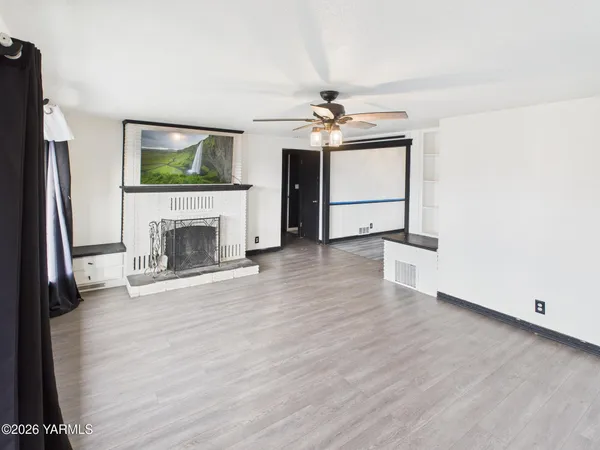 $359,000 | 705 West Concord Avenue, Grandview, WA 98930